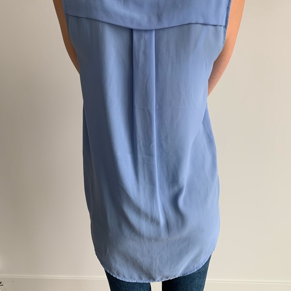 Sky blue sleeveless top - Picture 4 of 4